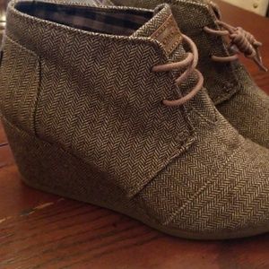 Toms Wedge Booties